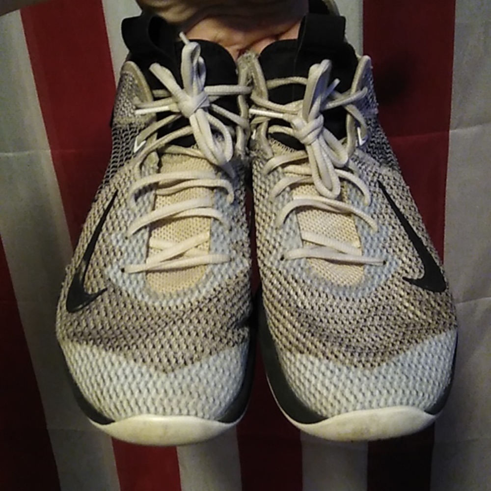 LeBron Basketball Shoes